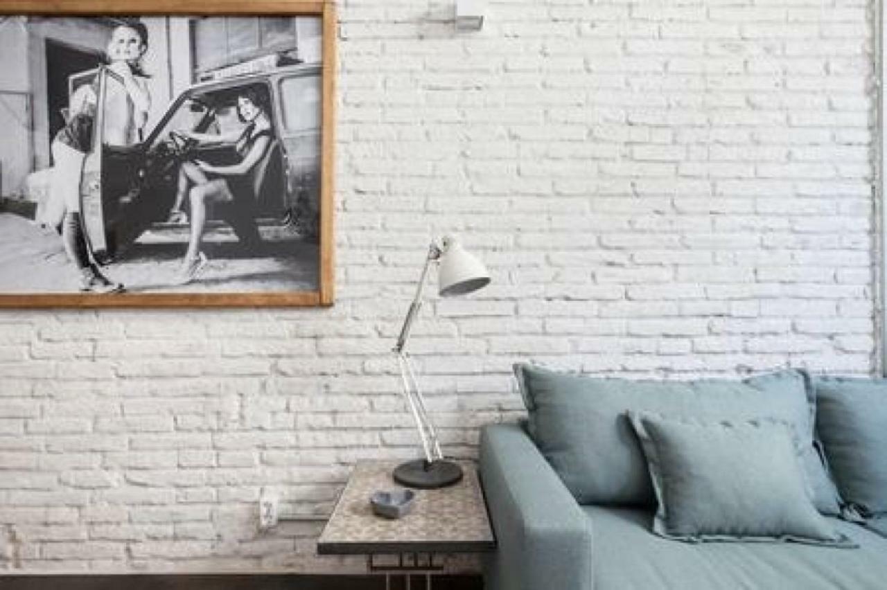 Stylish Apartment With Terrace For Couple Or Family Барселона Экстерьер фото